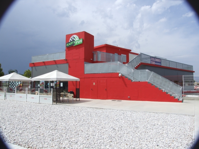  Fachada de la pista de karts