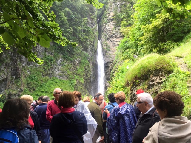 e-19707272-visitando-la-cascada14731493615219.jpg