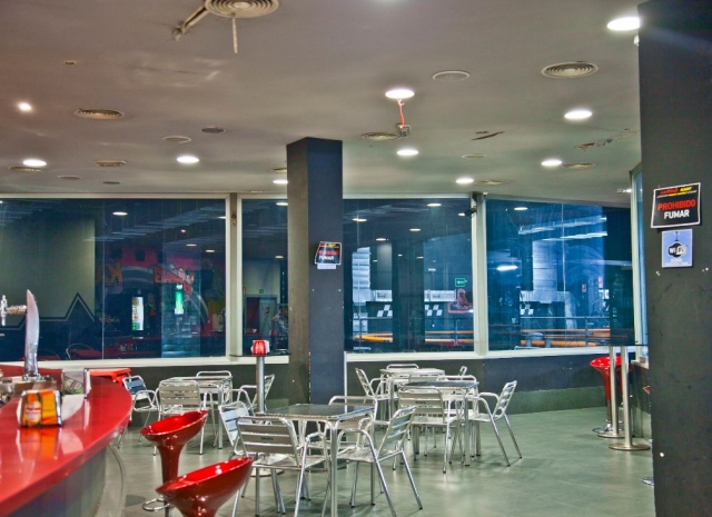 Cafeteria con vistas al circuito