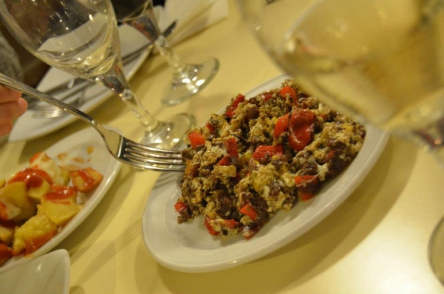 Paladea los platos típicos valencianos