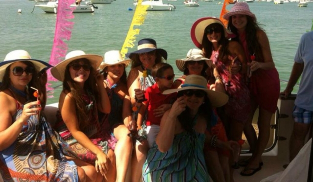 Despedida de soltera en nuestro barco