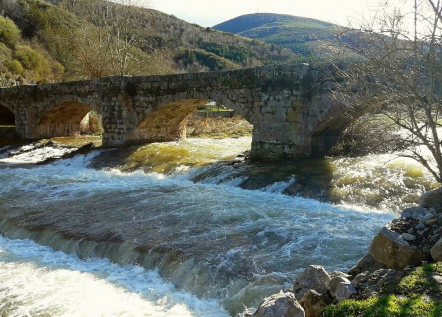  Old bridge in La Rioja 