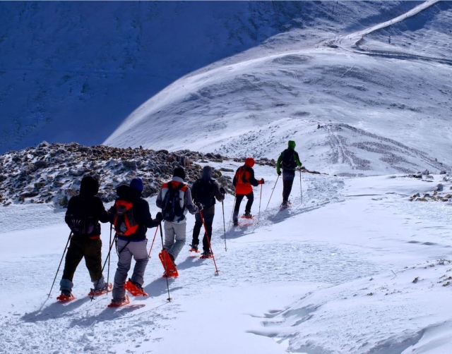  Ascending itinerary with snowshoes 
