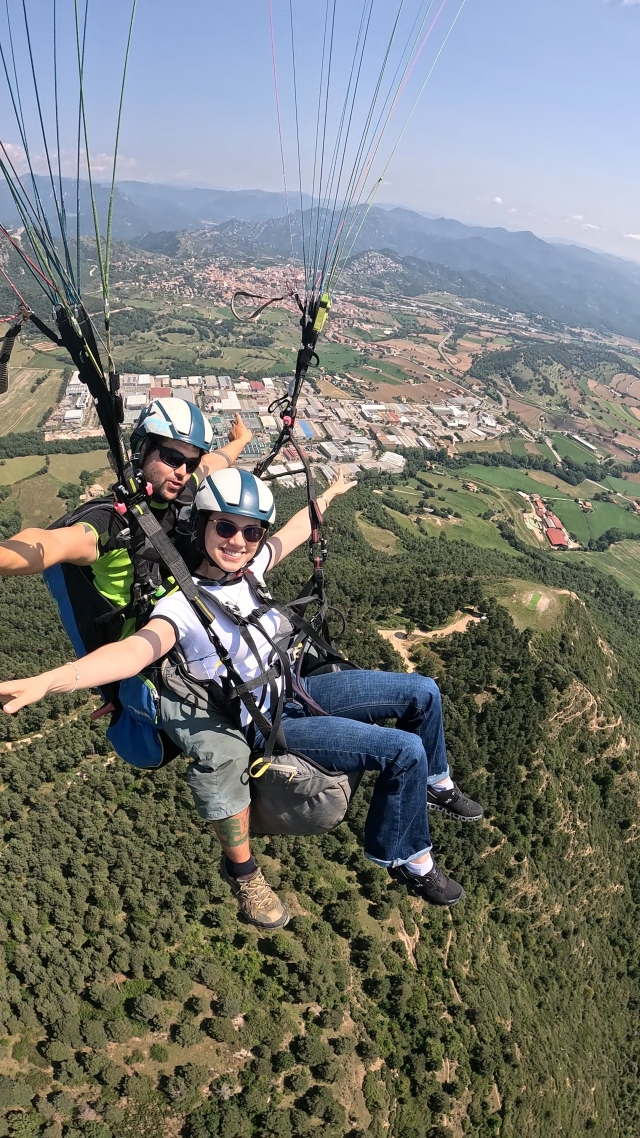 Review of Neidy about PARAPENT Flight in Igualada and Berga 20 minutes