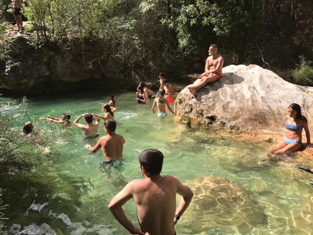 Refrescandose en el Star Camp