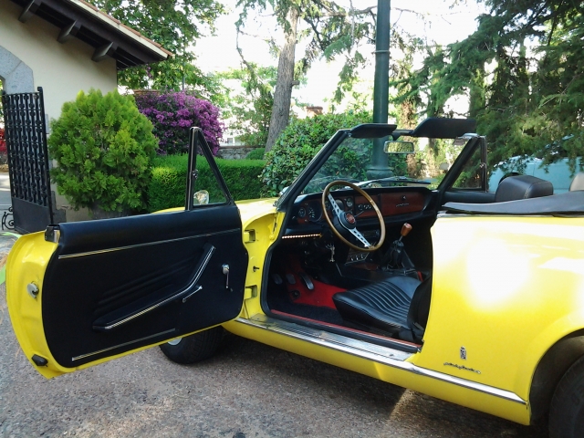 Fiat Spyder int. (1973)