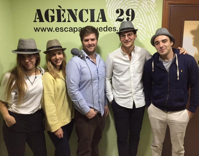 Investigadores con sombrero