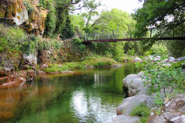  Piscina ponte sospeso 