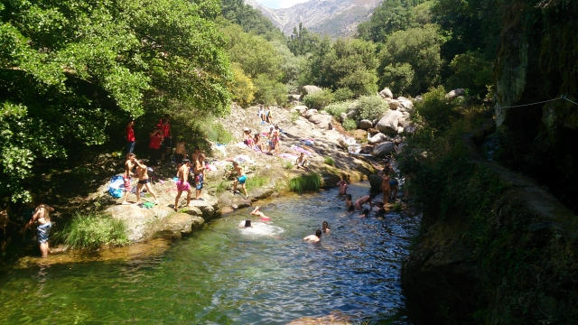  Bagno in piscina 
