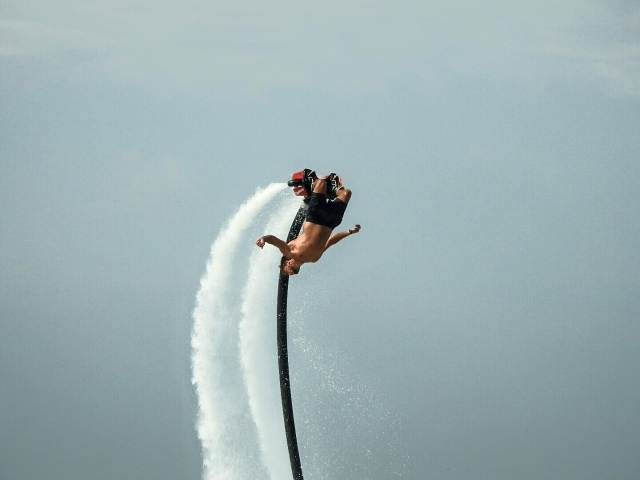 Giro completo de flyboard