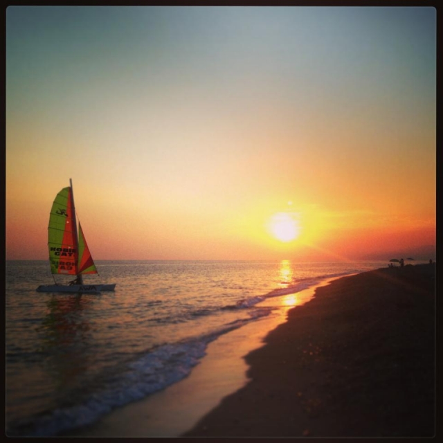 Renta de catamaran en Motril playa granada