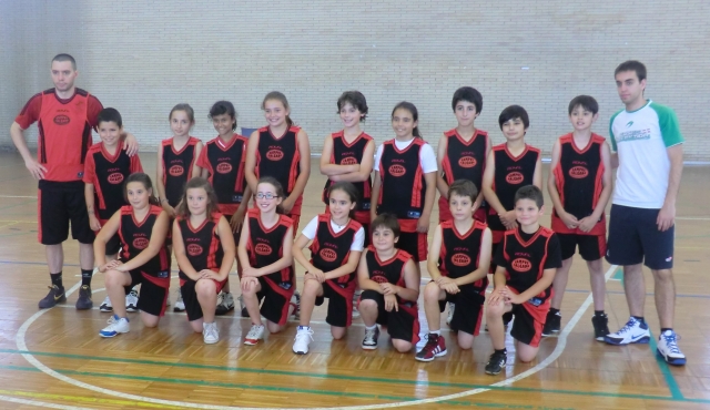  squadra di basket per bambini 