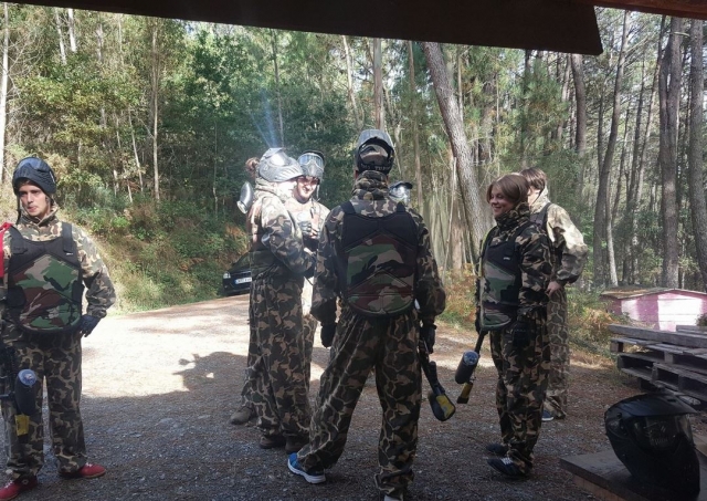  Parlare prima della battaglia di paintball 