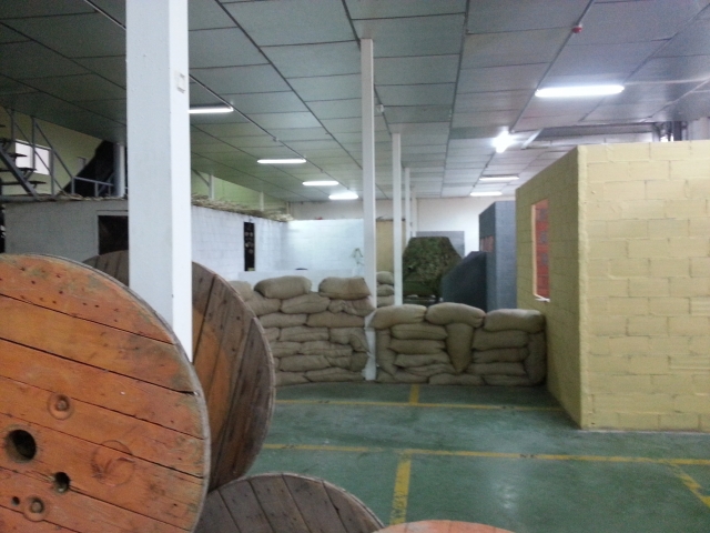 instalaciones de un campo indoor de airsoft.jpg