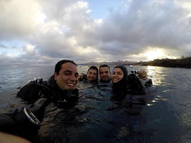  Tauchen in Sidemount-Höhlen mit Torpedos auf Lanzarote 