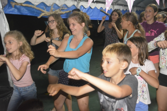 A bailar