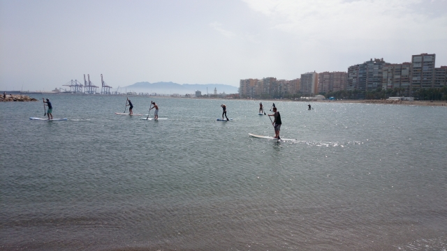  桨冲浪课程 