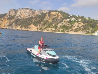 res_o-67183-motos-de-agua_de_natalia-aguilar-bosch_17839366573867.jpg