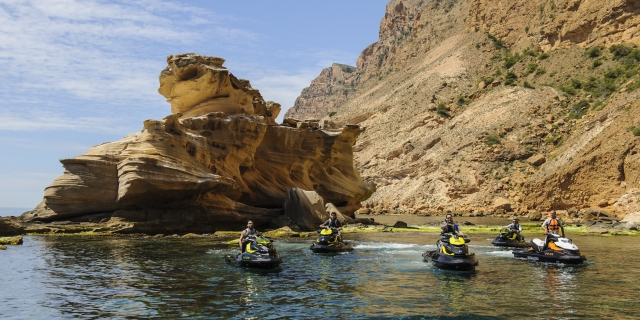  Esplorare le calette sulle moto d'acqua 