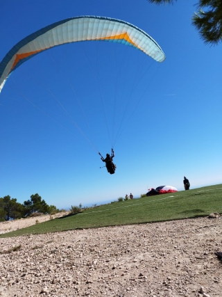 res_o-59859-parapente_de_joan-roig-segui_16969322657284.jpg