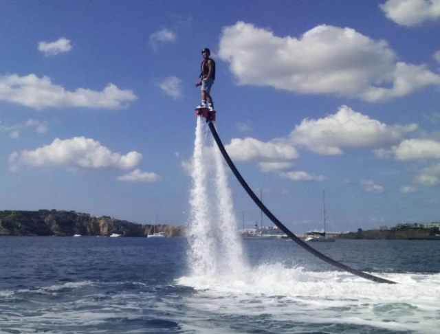 Elevandose con la fuerza del agua