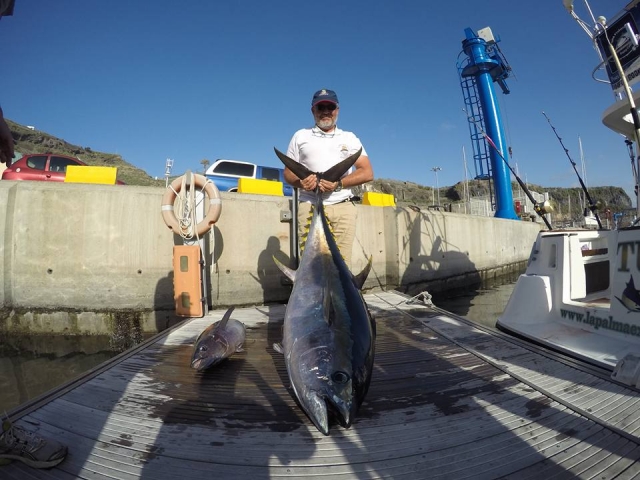 e-19719079-pesca-de-tunidos-en-tazacorte15215383941119.jpg