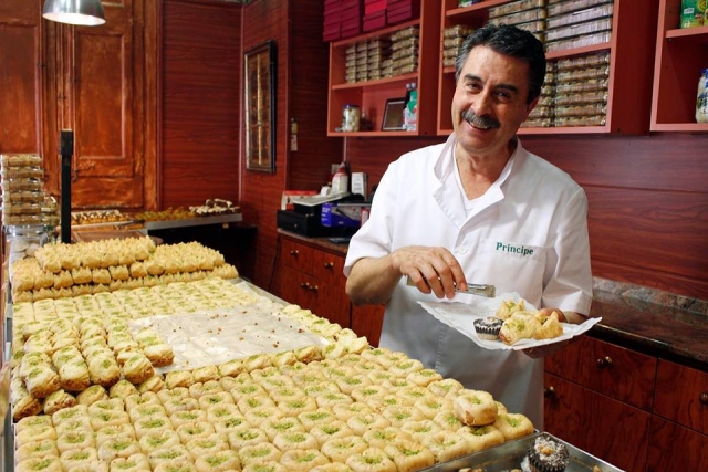 Nuestro cocinero de cocina griega