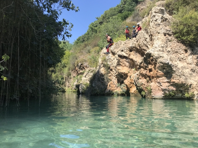 Salto de barranquismo