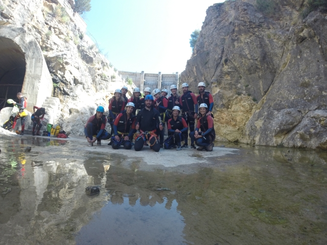  Gruppo sul letto del fiume 