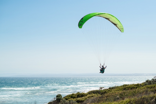  Parapendio sulla spiaggia 