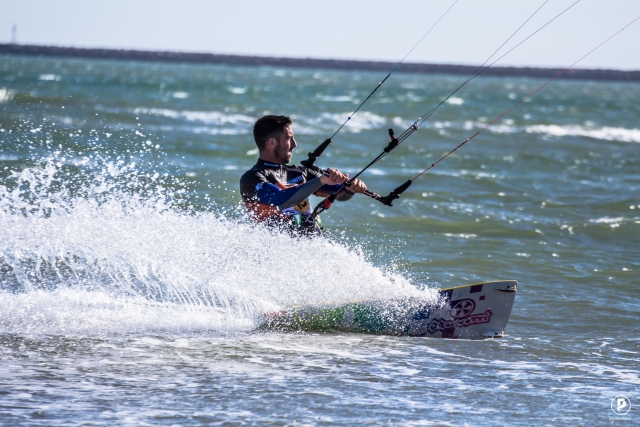Curso de Kitesurf Isla Canela 