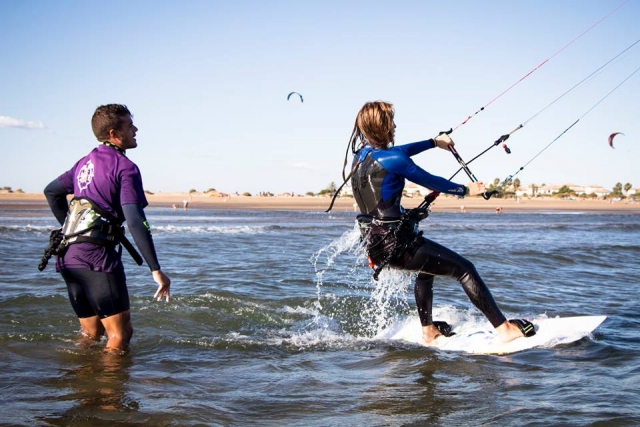  从水中的风筝开始 