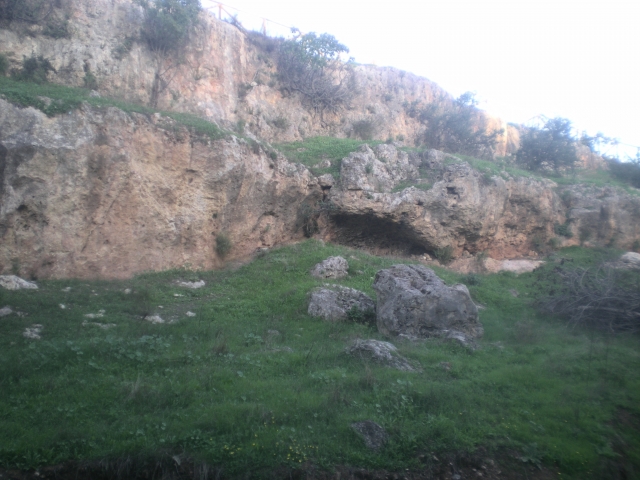  Rock stratum 
