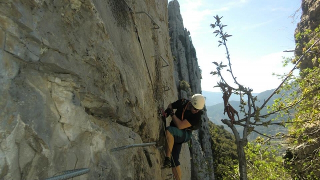 Escalanda gracias a la via ferrata