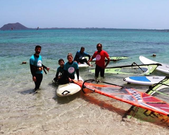 Windsurf en grupo