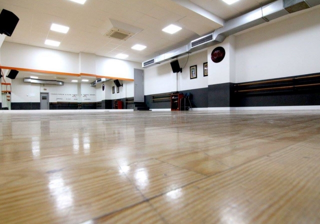  Dance school 