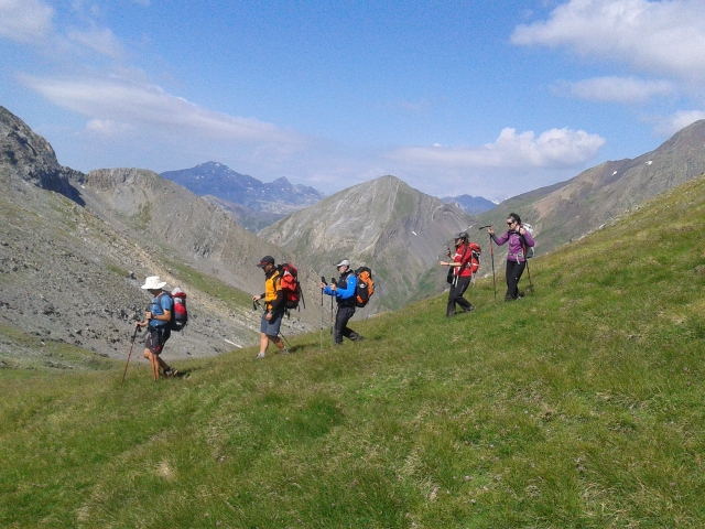 Durch die Berge 