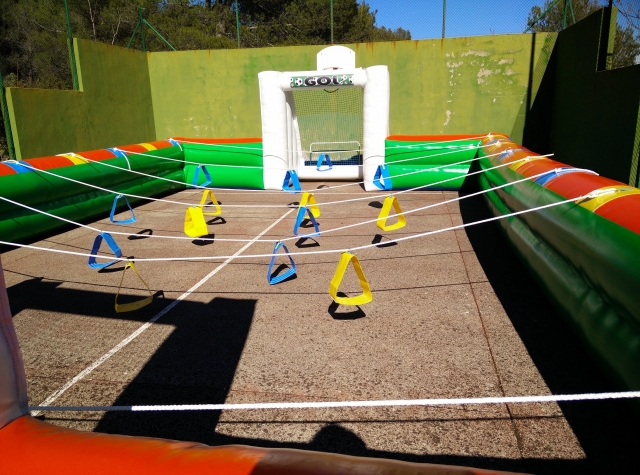 Campo para futbolin humano