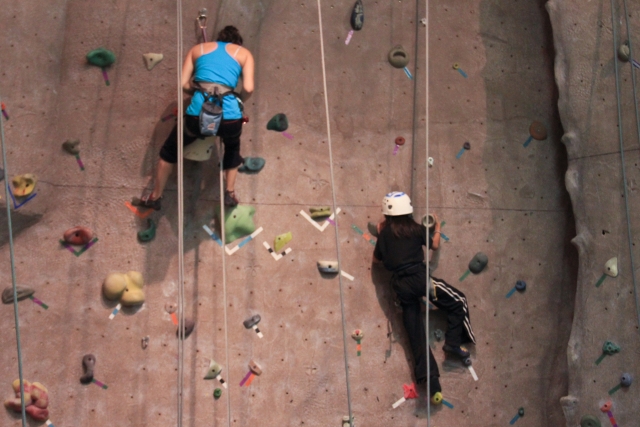  Ascending 