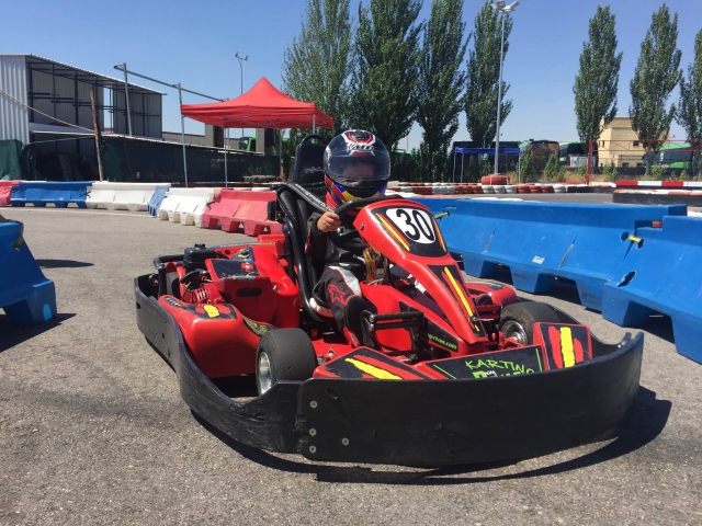  IN RED KART 