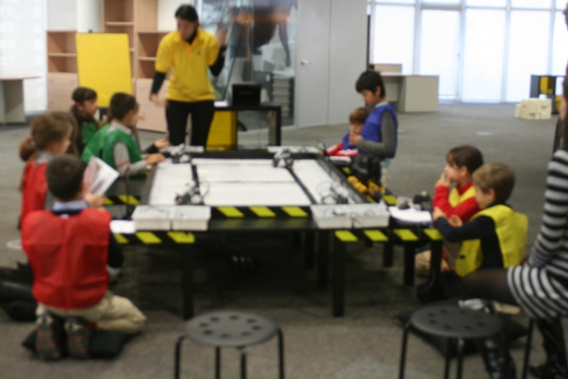  Children's robotics 