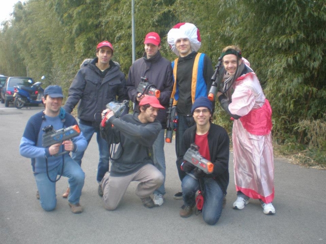  Friends who are going to play 