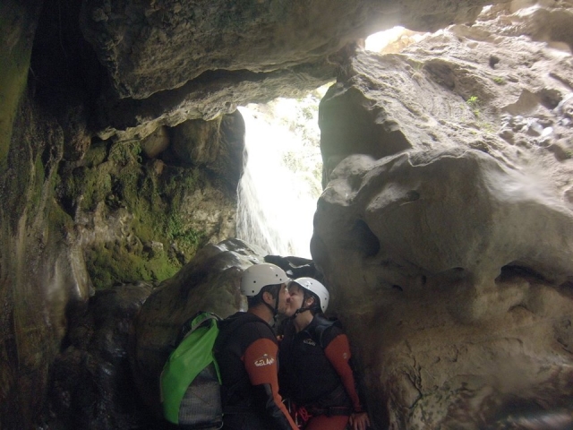  Bacio tra le rocce 