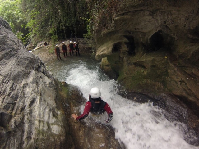  Usare il fiume come scivolo 