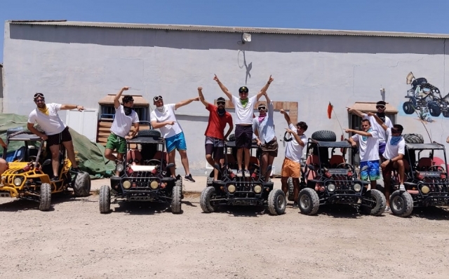  Goditi un divertente percorso in buggy con i tuoi cari 