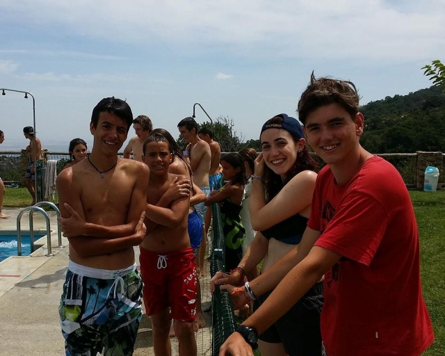  Swimming pool 
