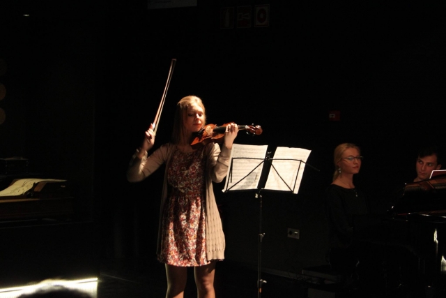  music concert of a girl 