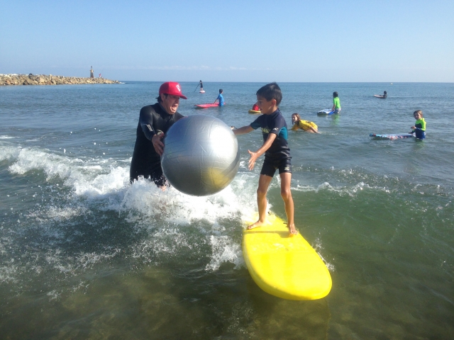  cours de surf à Marbella 