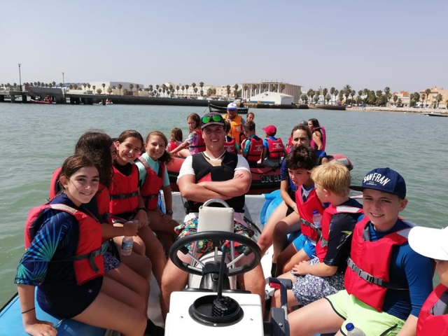  Tous à bord avec le capitaine