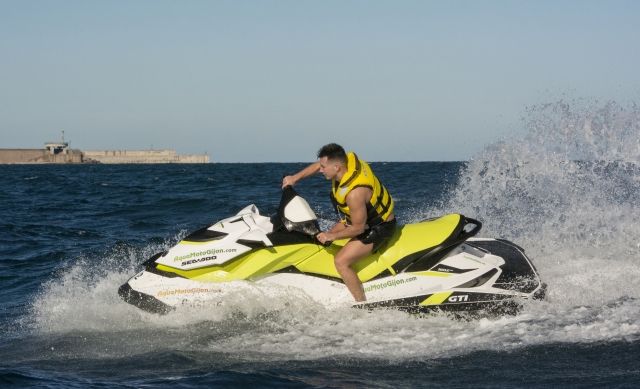  Curve nel mare 